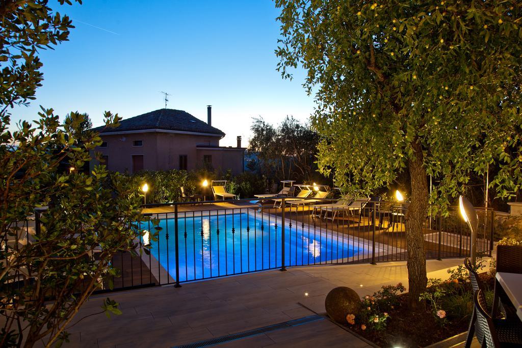 Hotel La Palomba Mondavio Екстер'єр фото