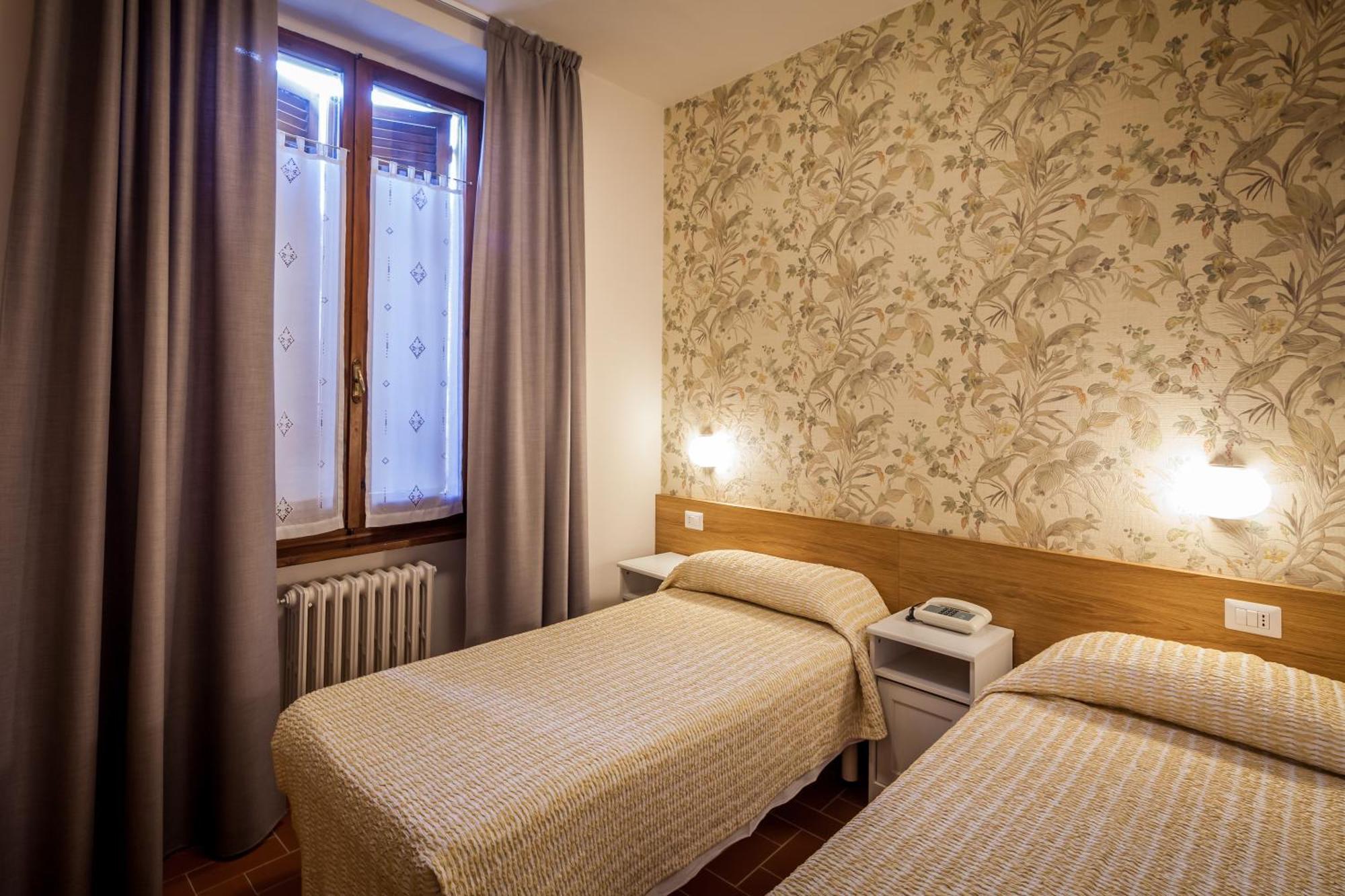Hotel La Palomba Mondavio Екстер'єр фото