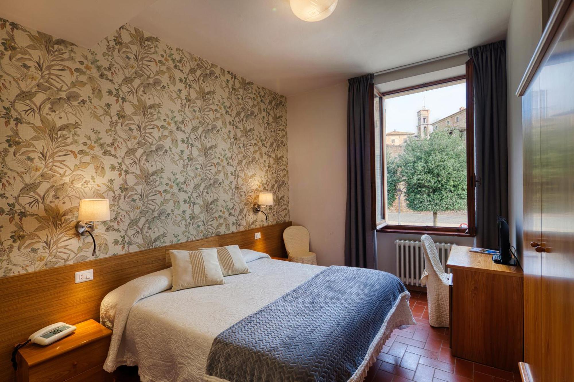 Hotel La Palomba Mondavio Екстер'єр фото
