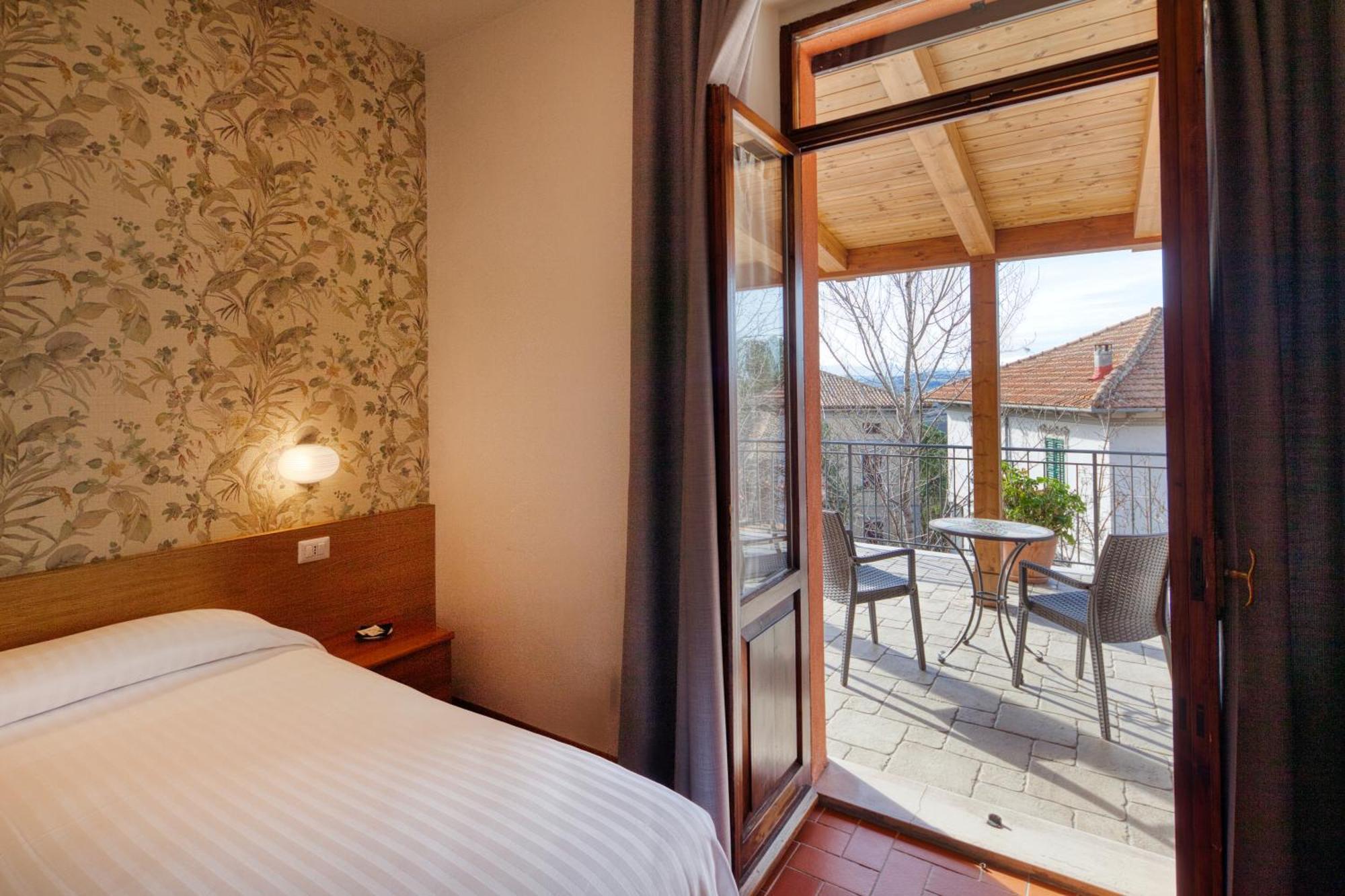 Hotel La Palomba Mondavio Екстер'єр фото