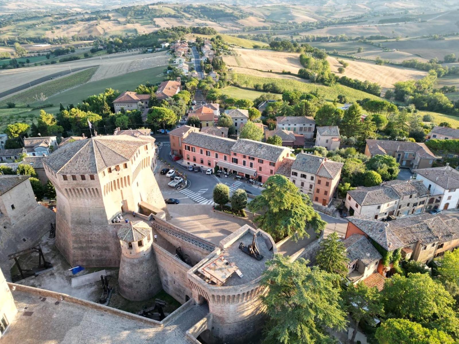 Hotel La Palomba Mondavio Екстер'єр фото